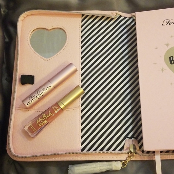 COLLECTOR Too Faced Boss Lady Beauty Agenda - Picture 2 of 4